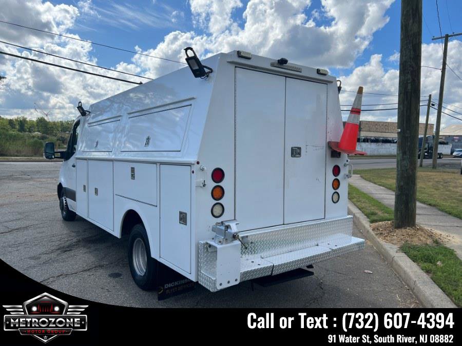 Used 2019 Freightliner Sprinter 3500 w/ Premium Package RWD image 8