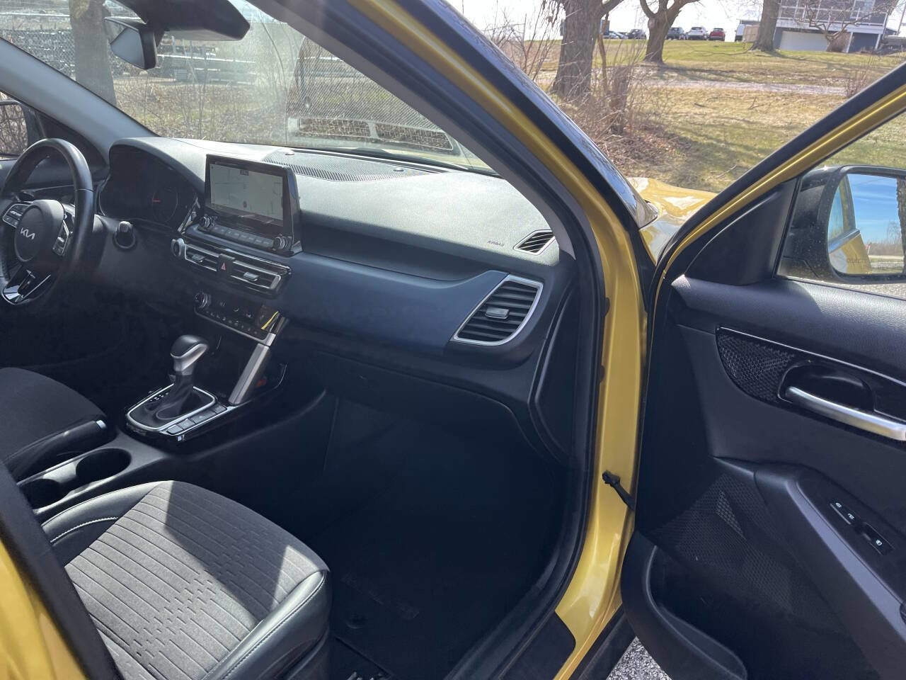 Used 2022 Kia Seltos Nightfall Edition AWD/4WD image 35