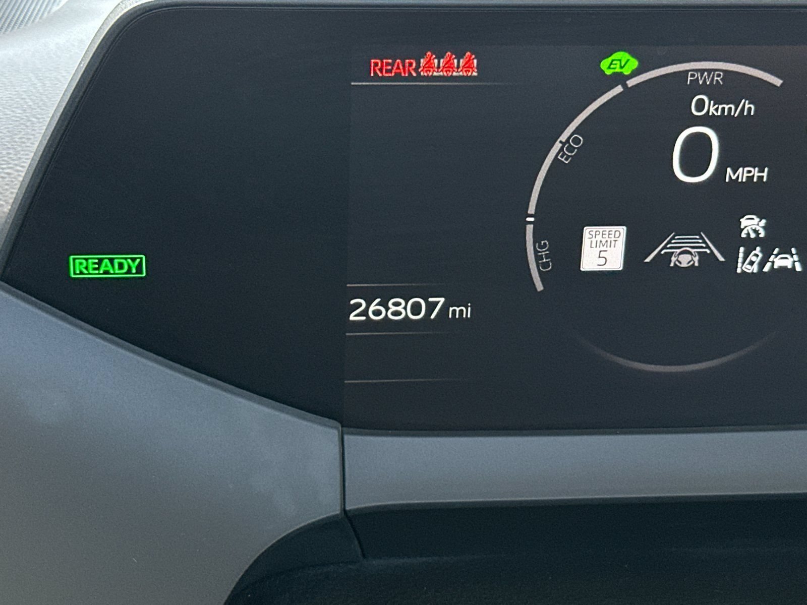 Used 2025 Toyota Prius LE FWD image 25