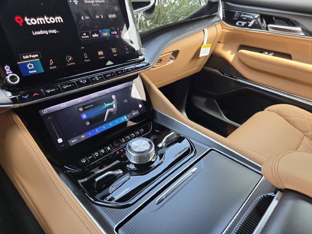 New 2026 Jeep Grand Wagoneer L Summit AWD/4WD image 13