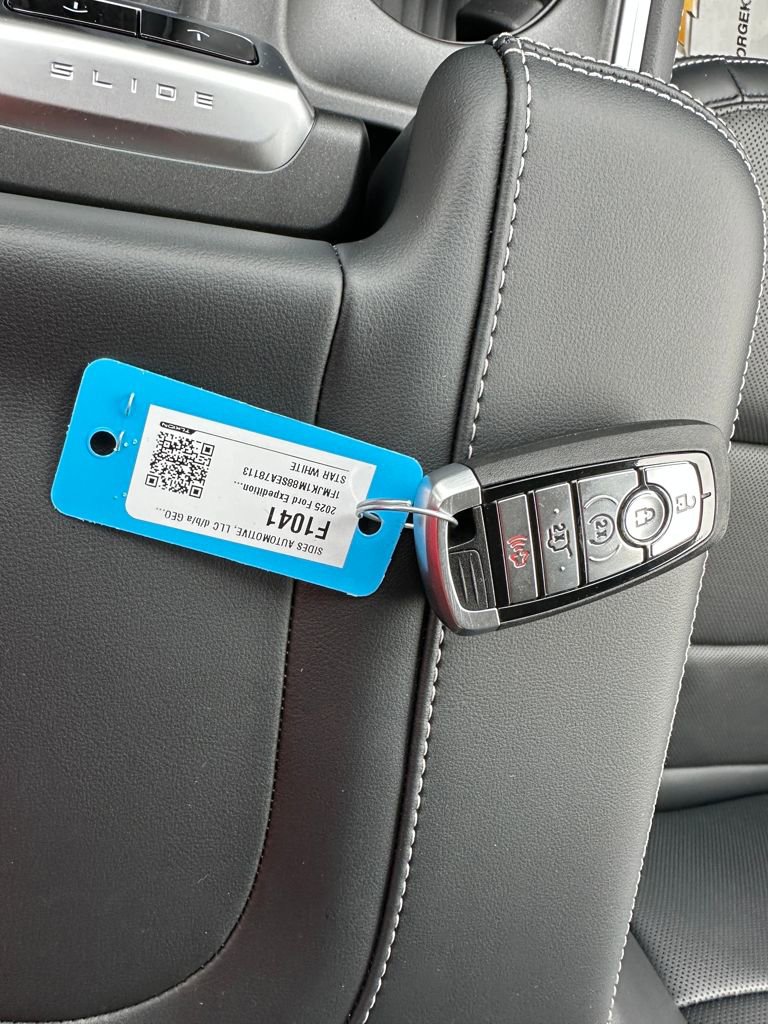 New 2025 Ford Expedition Max Platinum w/ Driver's Package image 24