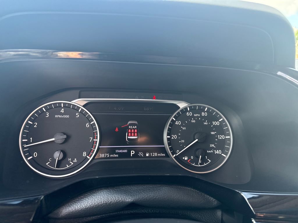 Used 2024 Nissan Pathfinder SL FWD image 19