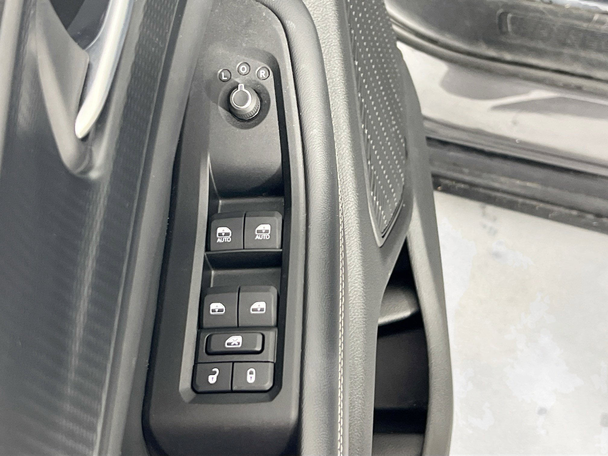 Used 2023 Jeep Grand Cherokee L Laredo AWD/4WD image 17