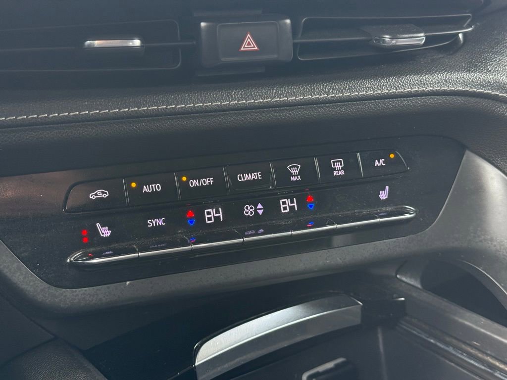 Used 2021 Buick Envision Preferred image 23