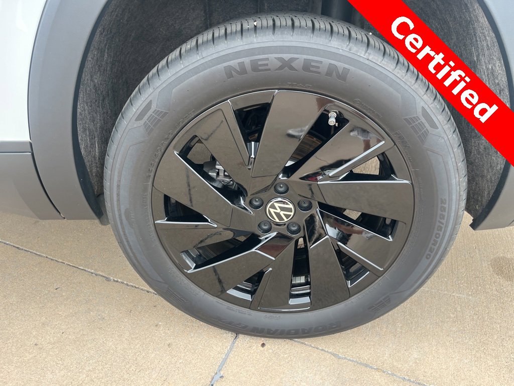 Used 2025 Volkswagen Atlas SE image 20