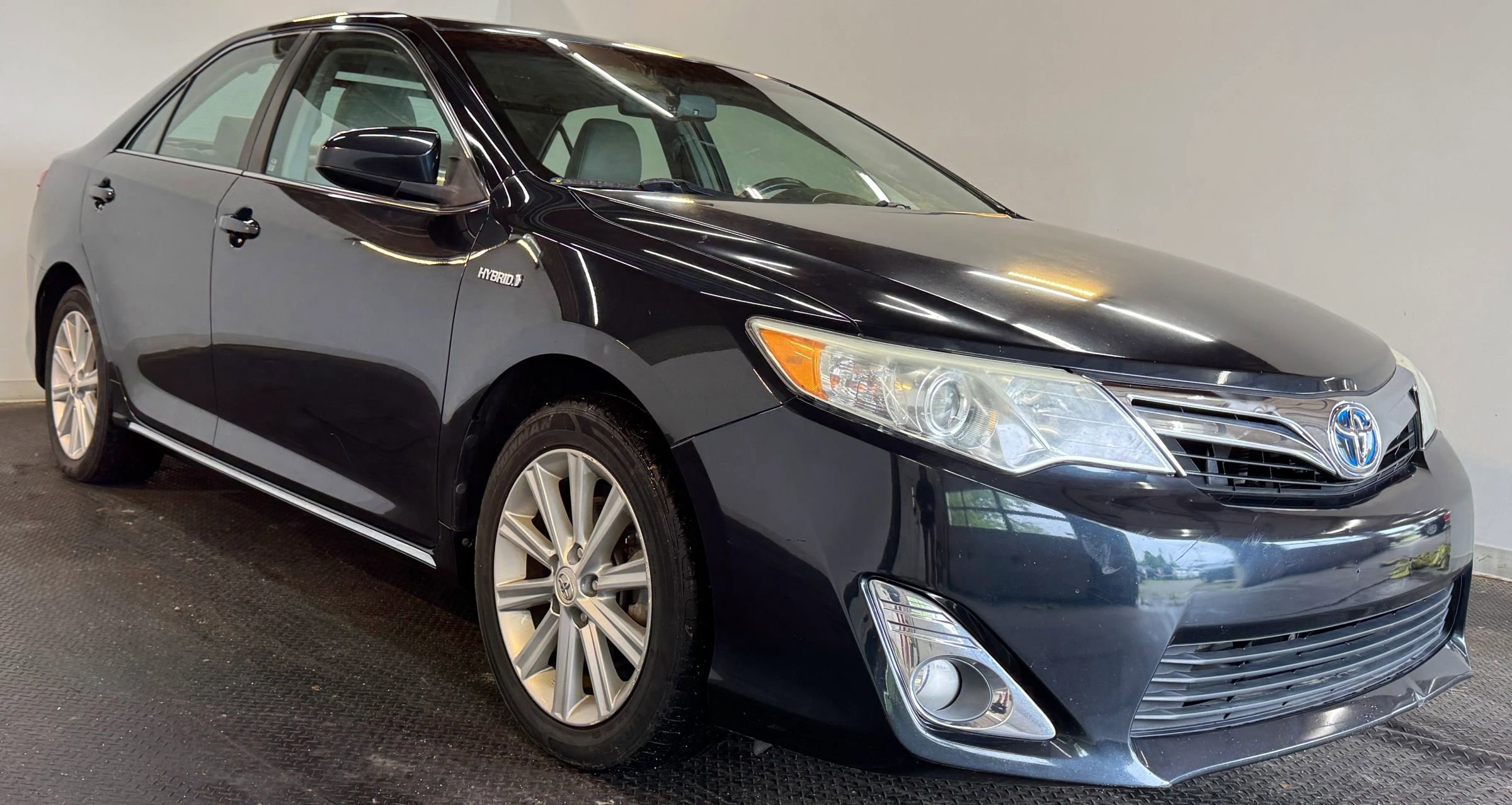 Used 2013 Toyota Camry XLE image 4