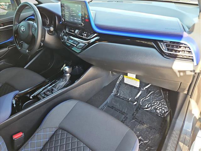Used 2022 Toyota C-HR XLE FWD image 20
