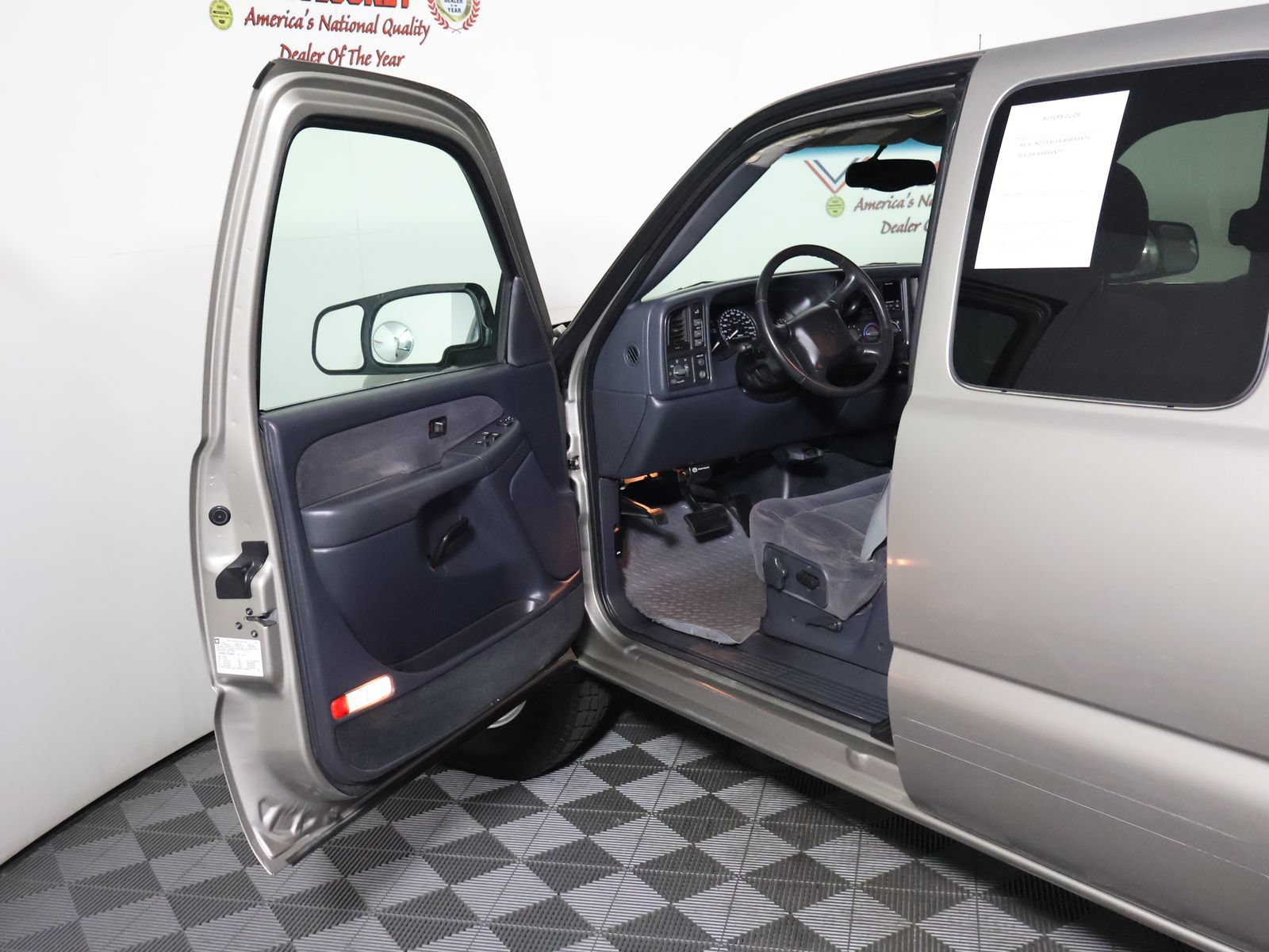 Used 2002 Chevrolet Silverado 2500 LS w/ Electrical Convenience Pkg AWD/4WD image 18