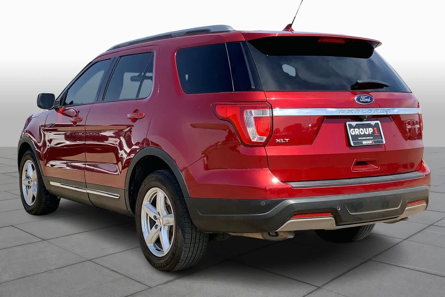Used 2019 Ford Explorer XLT w/ Equipment Group 201A FWD image 12