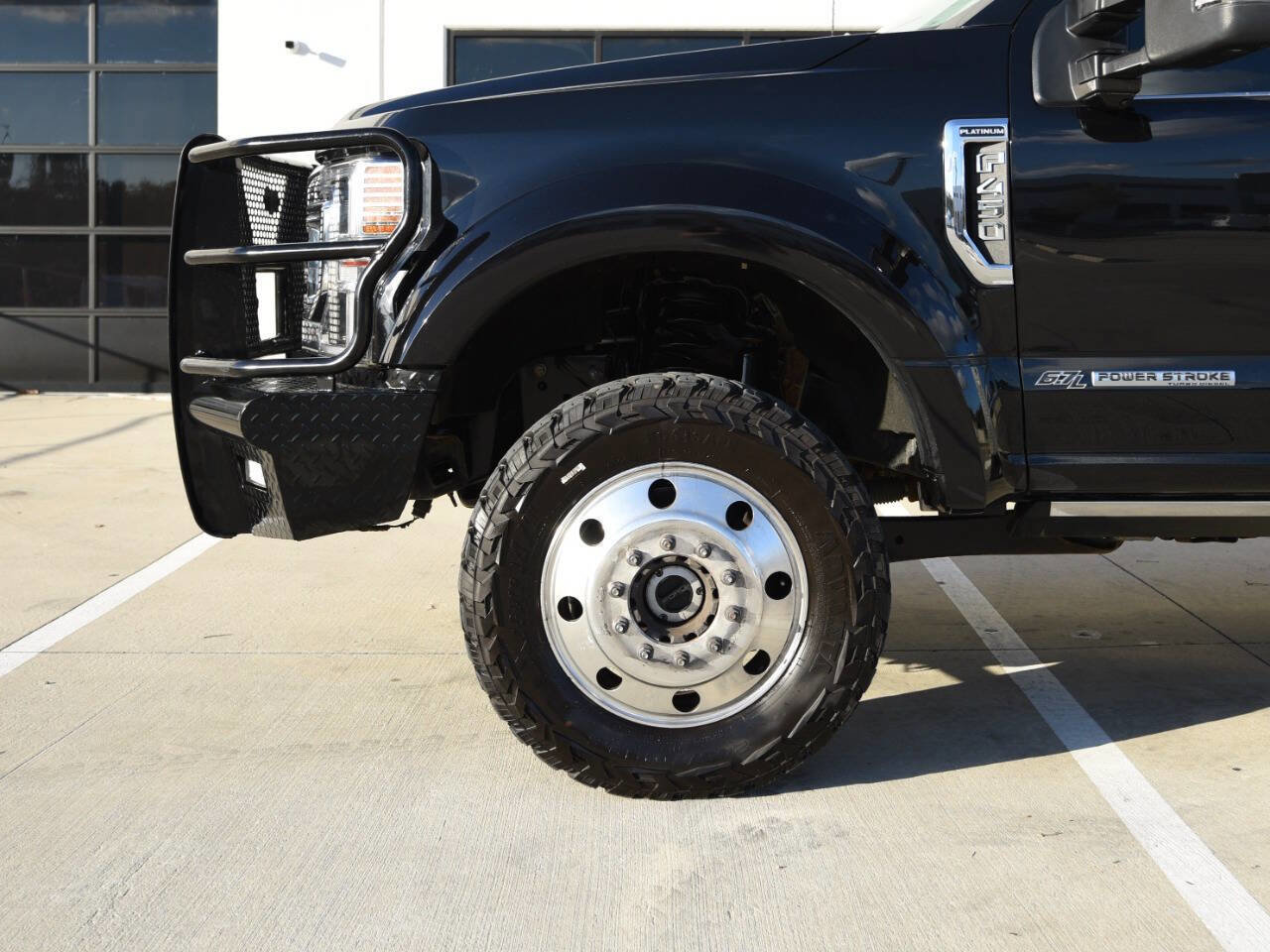Used 2022 Ford F450 Platinum w/ FX4 Off-Road Package image 6