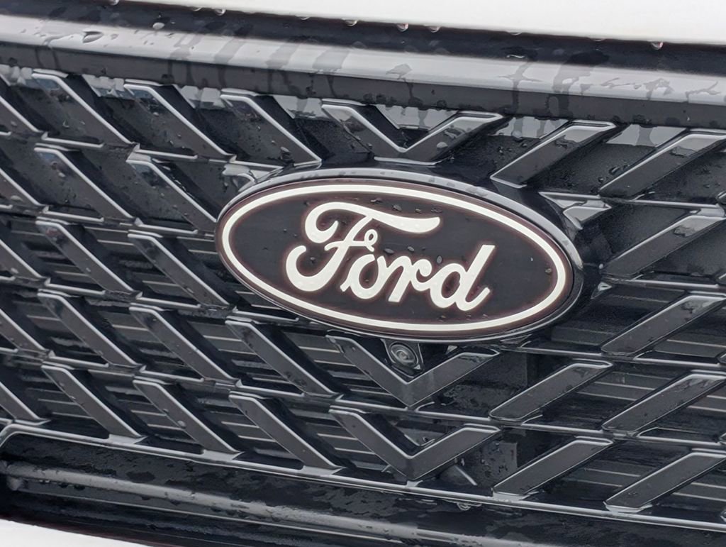 New 2025 Ford Maverick Lariat w/ Black Appearance Package AWD/4WD image 12