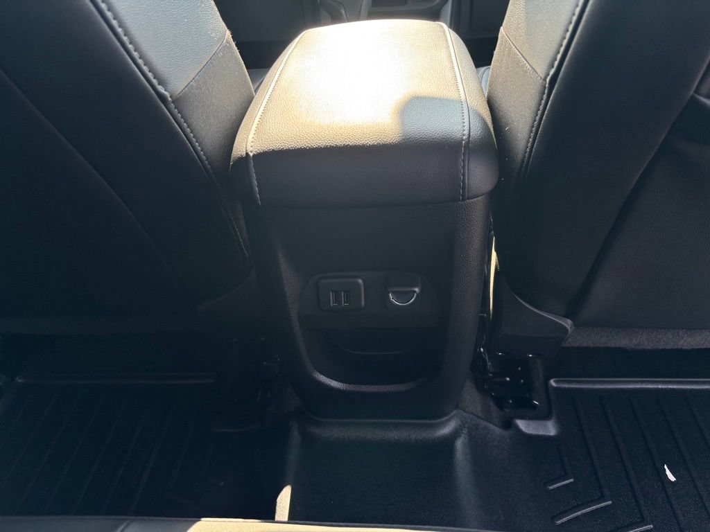 Used 2015 GMC Canyon SLT AWD/4WD image 27