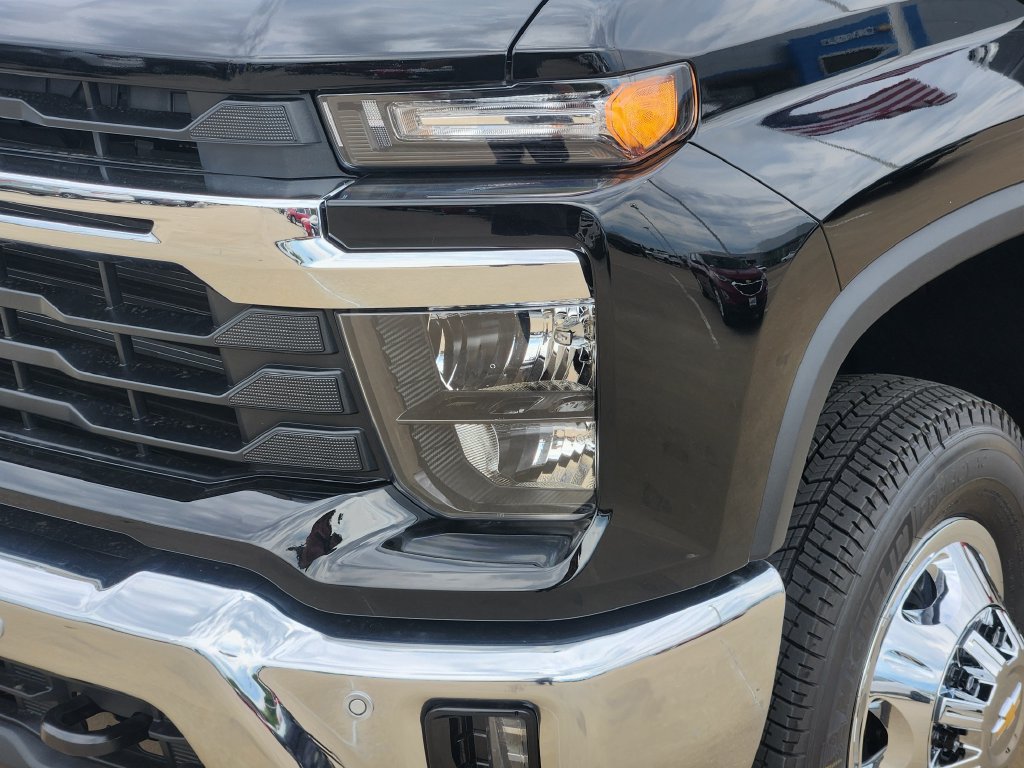 New 2026 Chevrolet Silverado 3500 LT w/ Safety Package AWD/4WD image 6