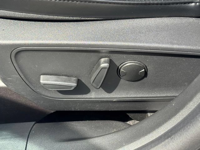 Used 2025 Ford Escape ST-Line FWD image 10