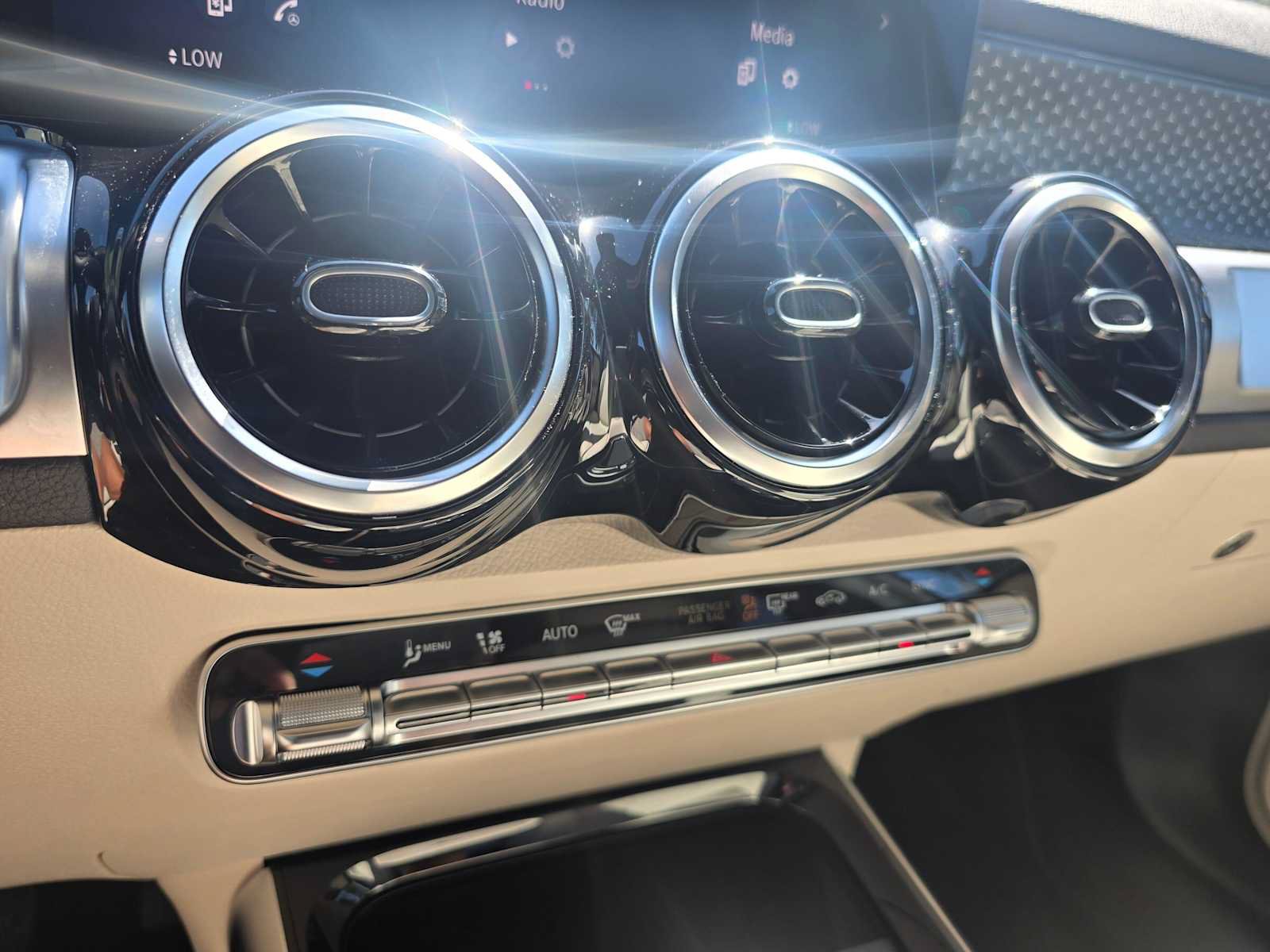 Certified 2026 Mercedes-Benz GLB 250 image 29