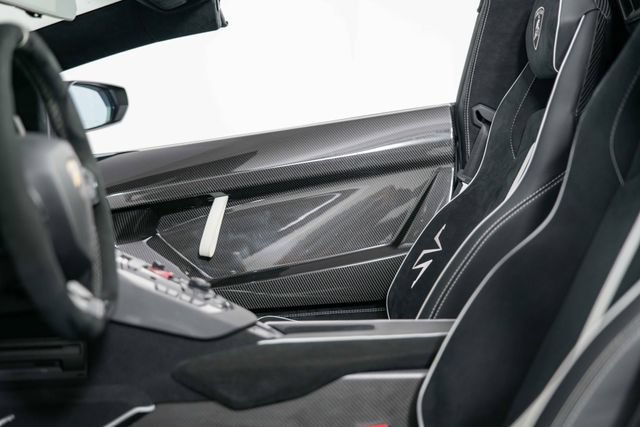 Used 2016 Lamborghini Aventador LP 750-4 Superveloce AWD/4WD image 18