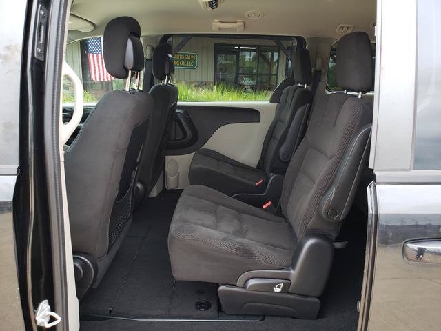 Used 2016 Dodge Grand Caravan SE w/ Quick Order Package 29E SE FWD image 12