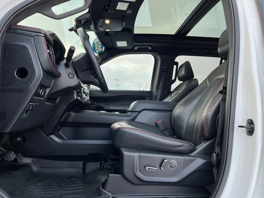 Used 2022 Ford Expedition Max Limited image 10