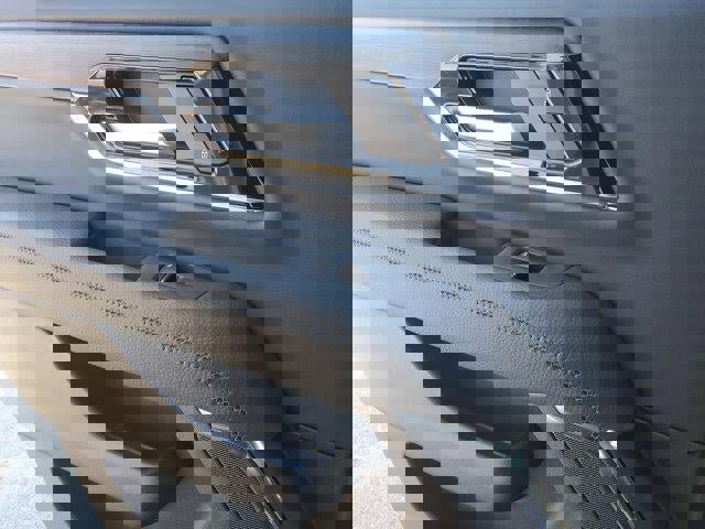 New 2026 GMC Yukon Denali w/ Sun & Power Step Package image 16