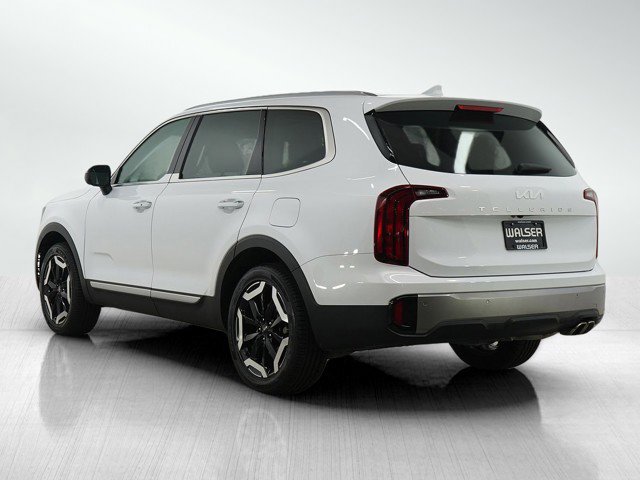 Used 2025 Kia Telluride S image 3