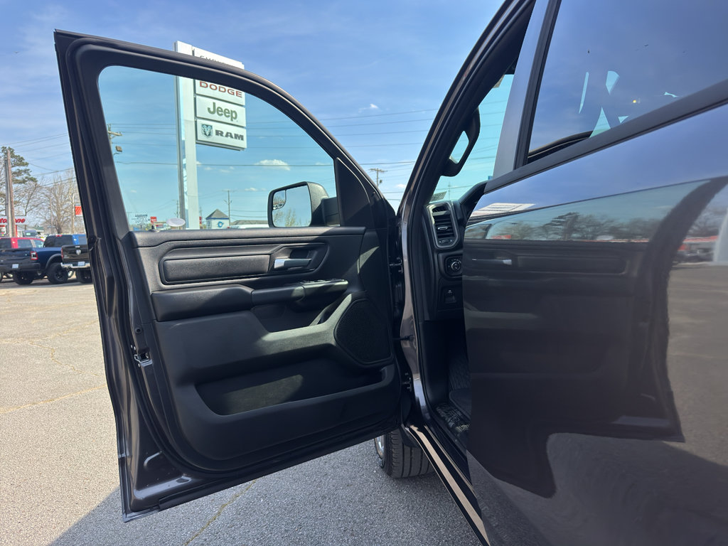 New 2026 RAM 1500 Express AWD/4WD image 19