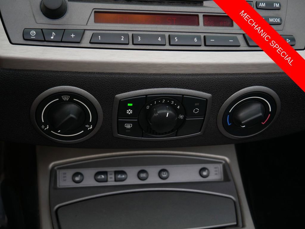 Used 2004 BMW Z4 2.5i RWD image 23