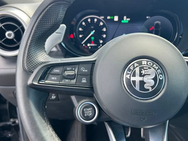 Used 2024 Alfa Romeo Tonale Veloce w/ Premium Interior Package AWD/4WD image 21