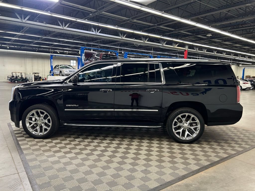 Used 2019 GMC Yukon XL Denali w/ Open Road Package RWD image 6