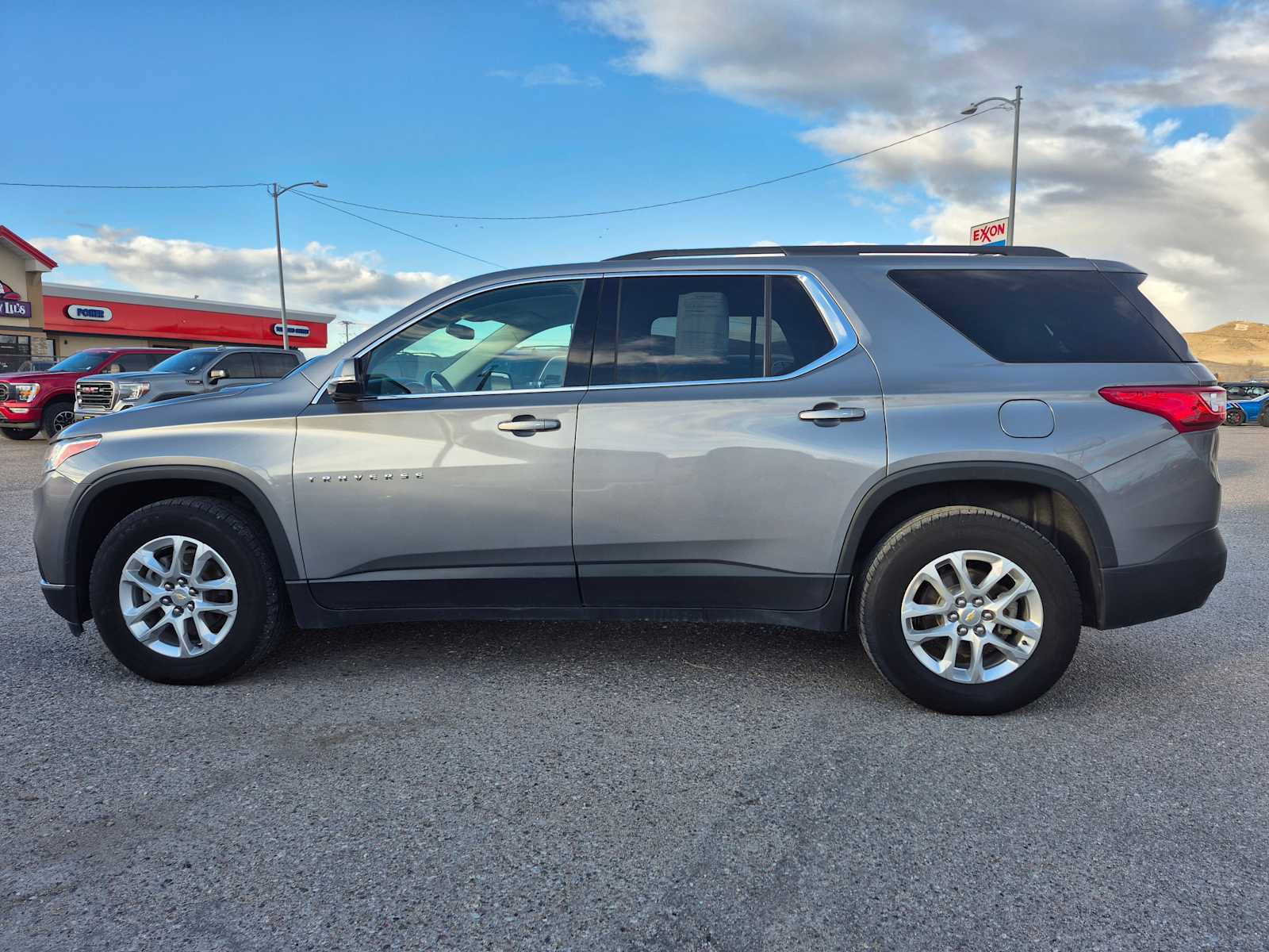 Used 2019 Chevrolet Traverse LT image 11