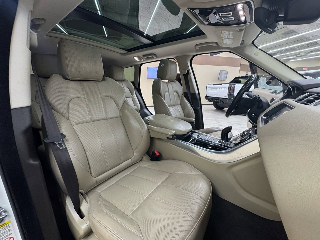 Used 2017 Land Rover Range Rover Sport HSE image 42