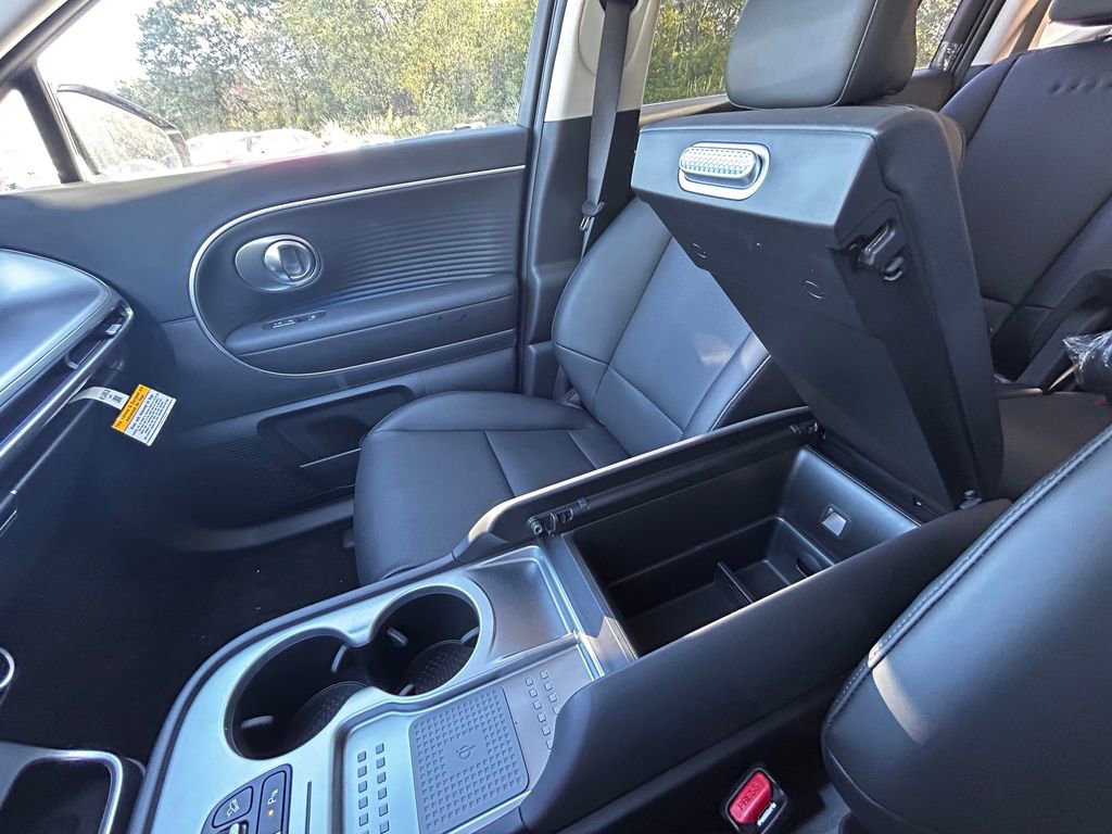 New 2026 Hyundai Ioniq 9 SEL image 17