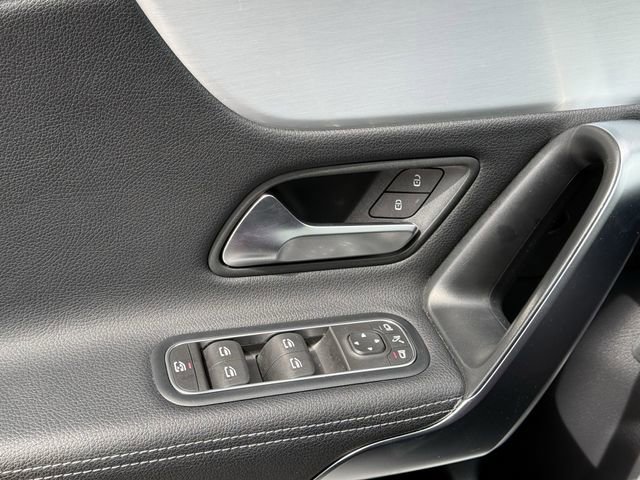 Used 2022 Mercedes-Benz CLA 250 4MATIC image 23