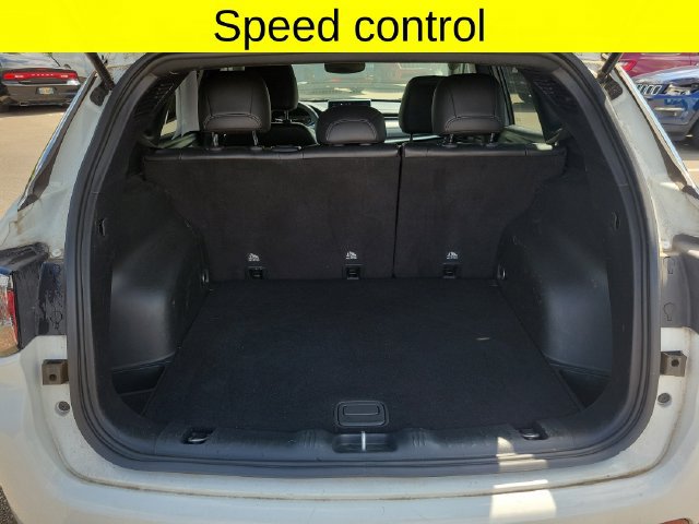 Used 2023 Jeep Compass Latitude AWD/4WD image 32