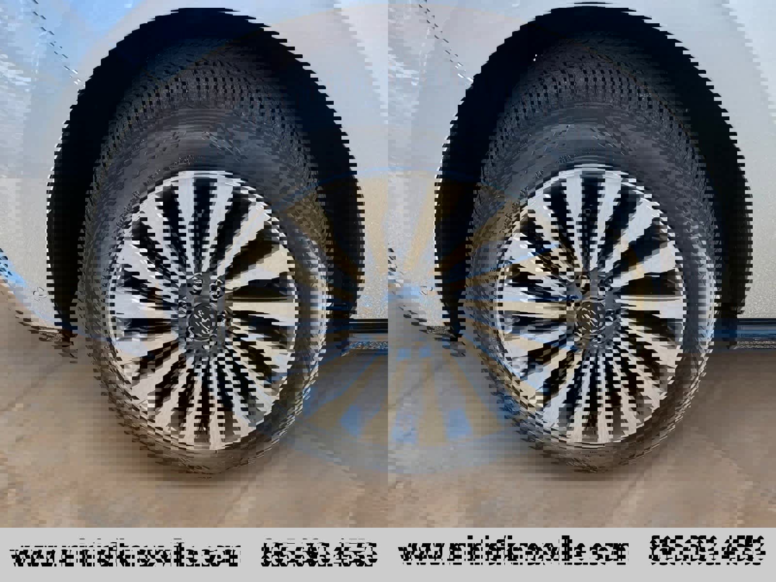 Used 2019 Lincoln Navigator Reserve w/ Cargo Package image 9