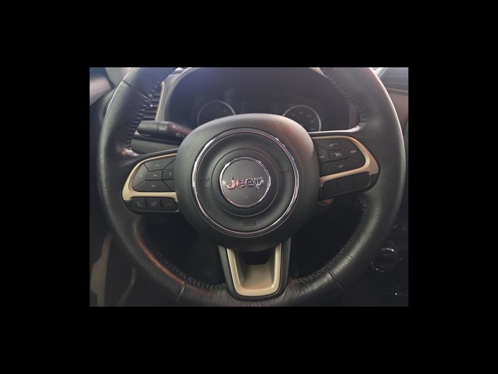 Used 2015 Jeep Renegade Latitude w/ Popular Equipment Group image 14