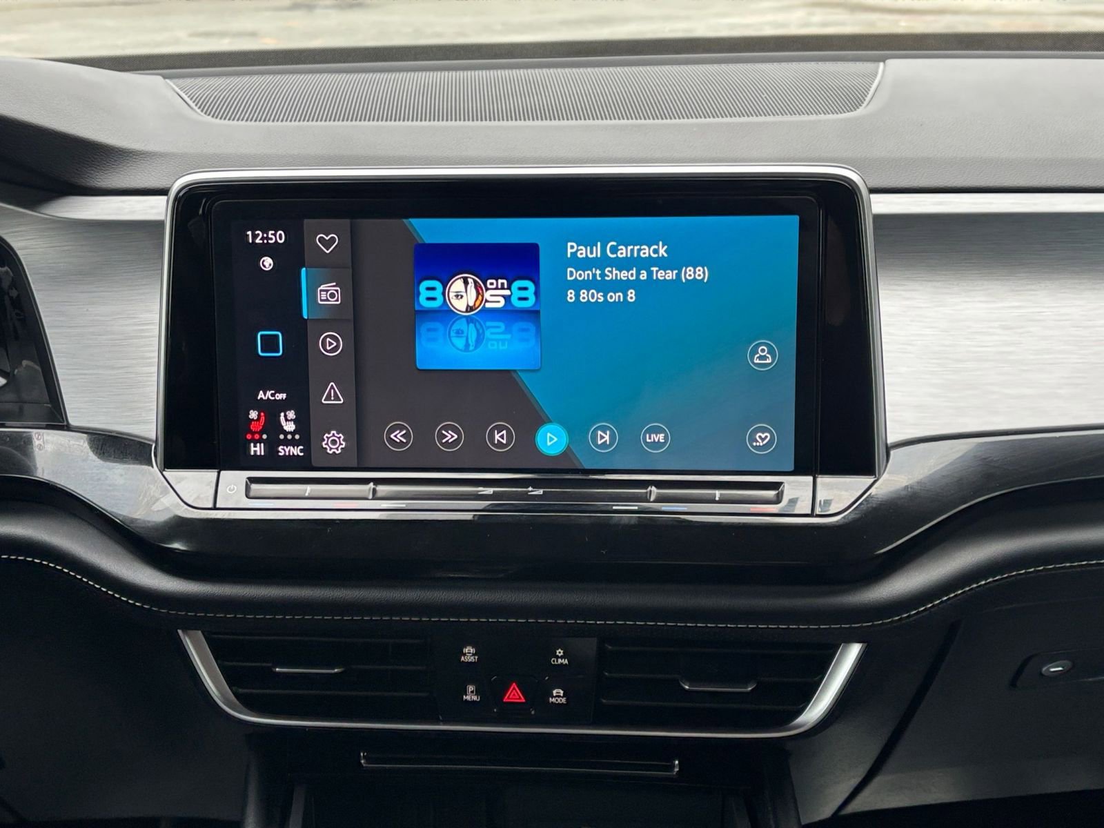 Used 2025 Volkswagen Atlas Cross Sport SE image 18