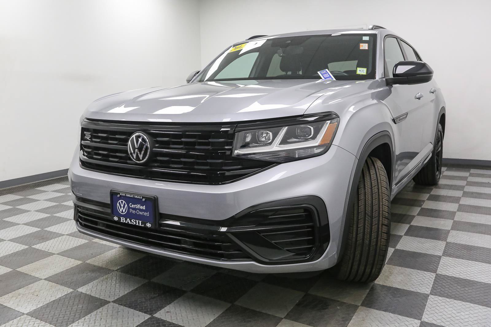 Certified 2023 Volkswagen Atlas Cross Sport SEL R-Line AWD/4WD image 5