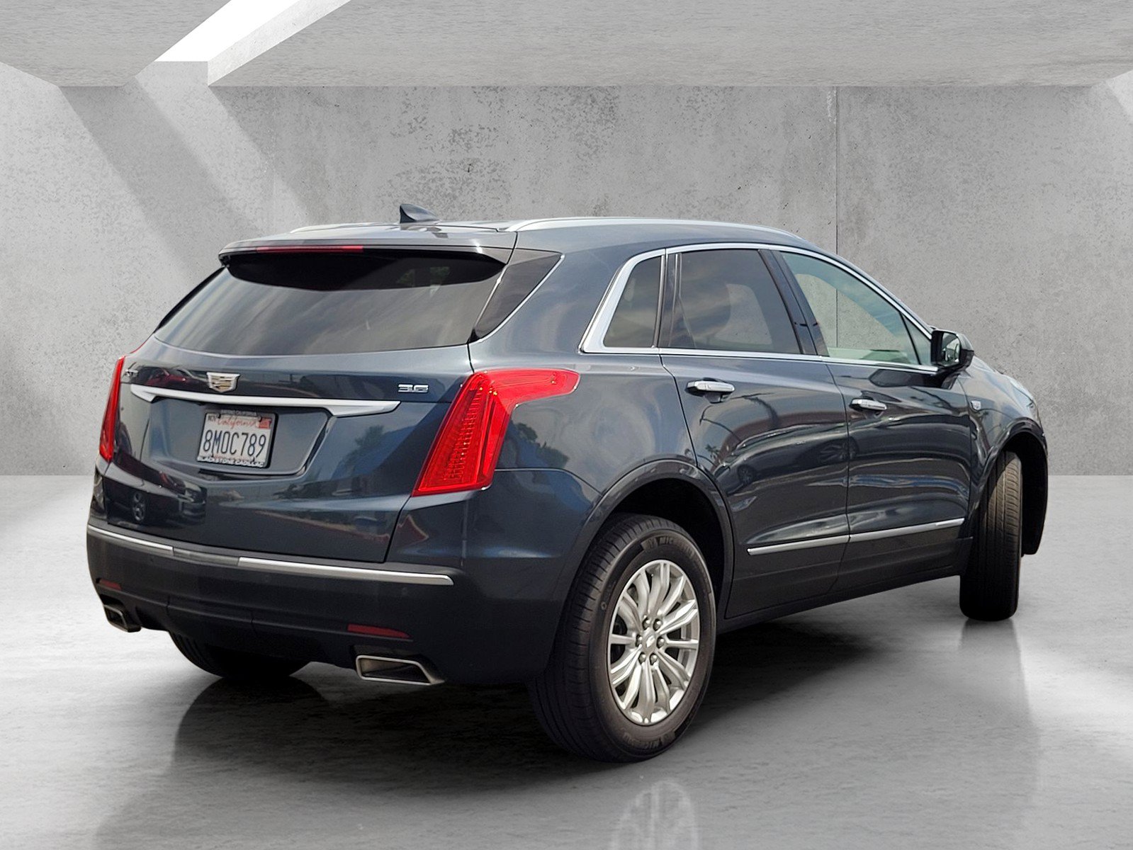 Used 2019 Cadillac XT5 FWD image 4