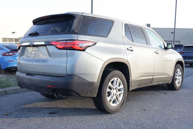 Used 2023 Chevrolet Traverse LS image 7