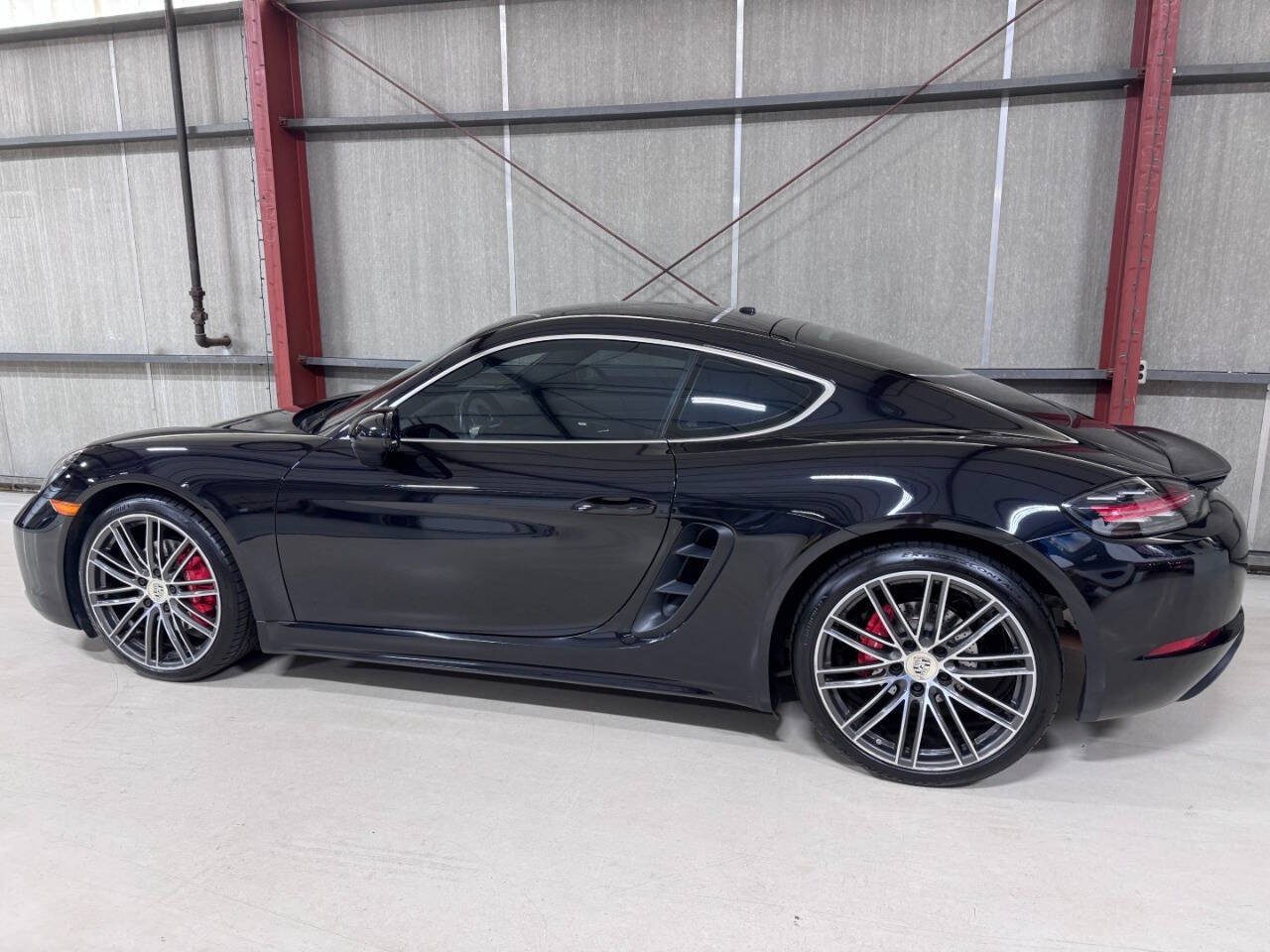 Used 2018 Porsche 718 Cayman S RWD image 7