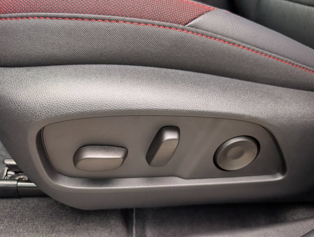 New 2027 Chevrolet Equinox RS w/ Safety and Technology Package FWD image 22