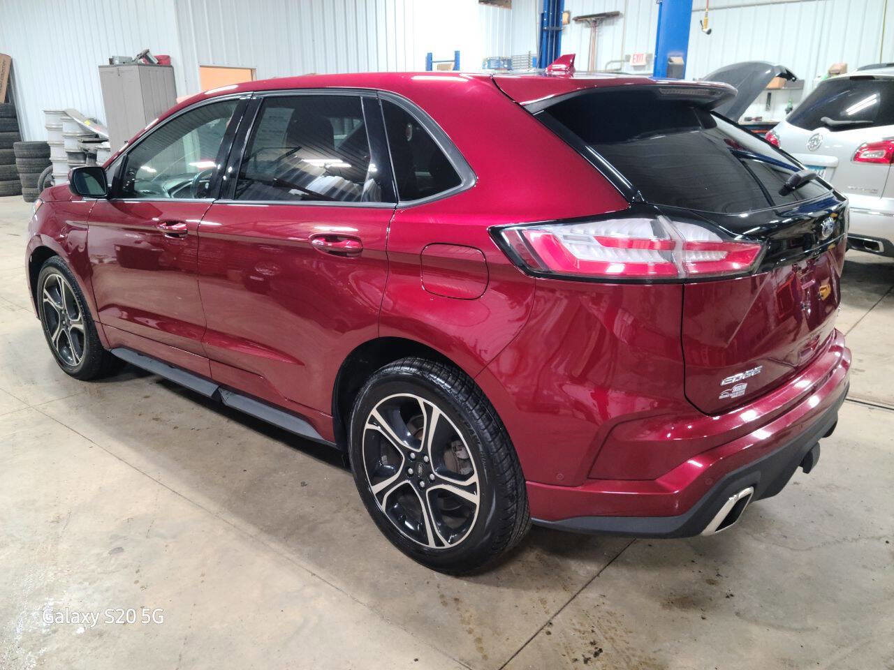 Used 2019 Ford Edge ST w/ Equipment Group 401A image 6