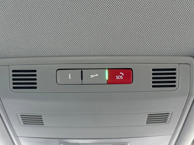 Certified 2025 Volkswagen Jetta SE image 30