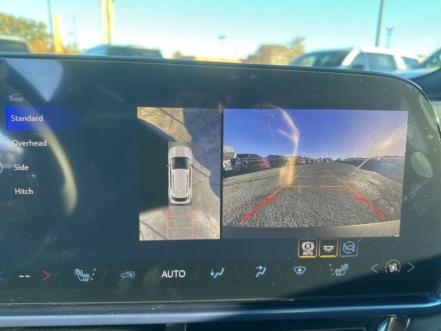 New 2026 Chevrolet Equinox EV LT image 24