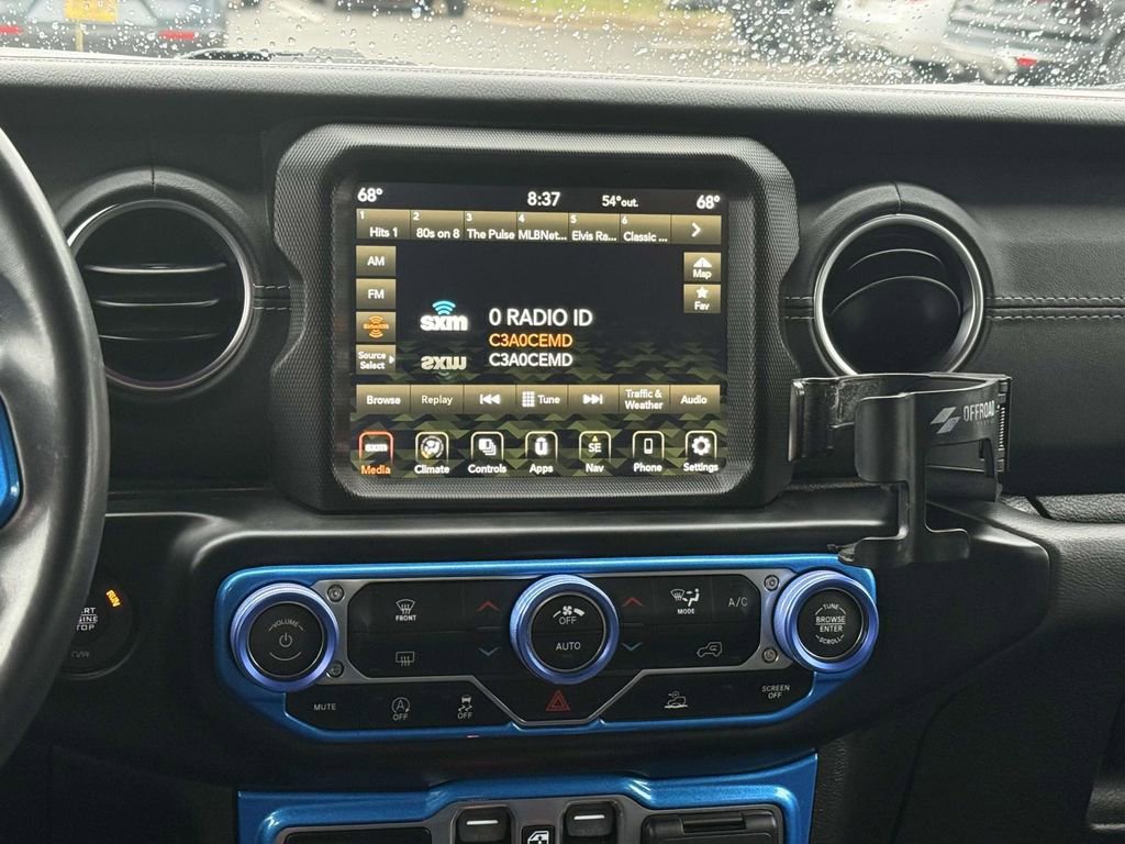 Used 2022 Jeep Wrangler Unlimited Sahara AWD/4WD image 4