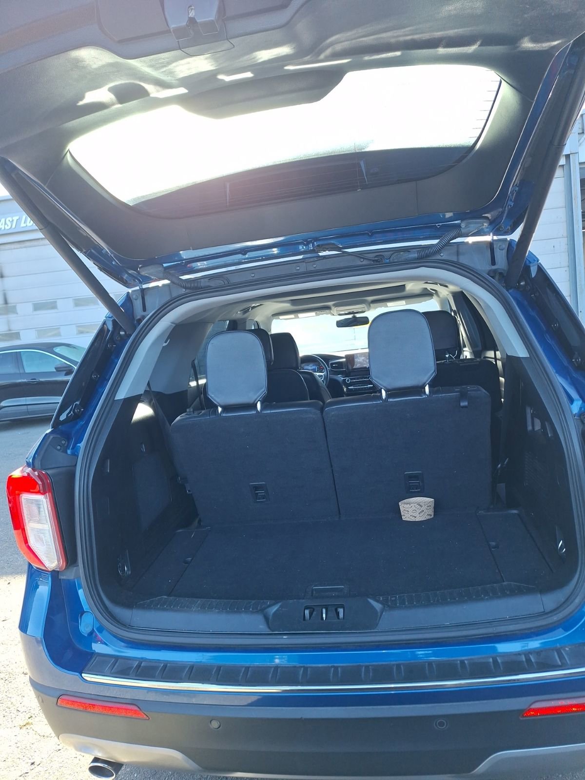 Used 2021 Ford Explorer Limited w/ Equipment Group 301A image 6