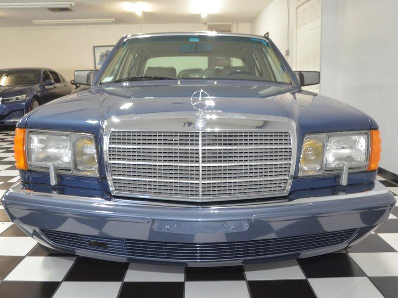 Used 1990 Mercedes-Benz 560 SEL image 4
