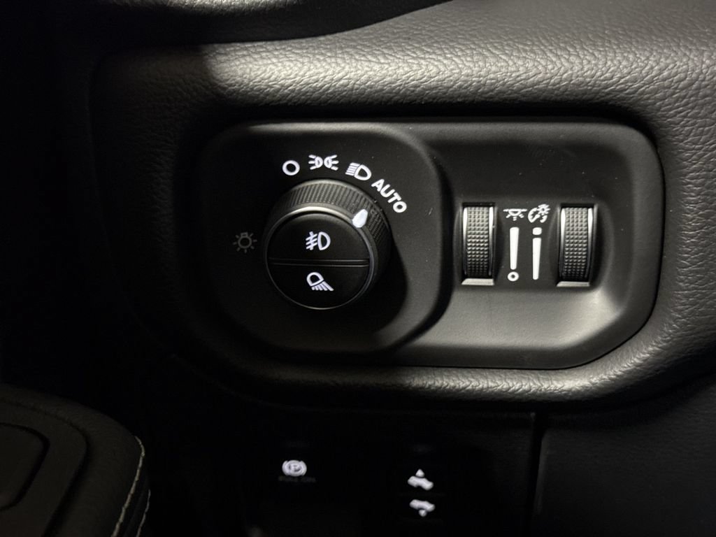 New 2026 RAM 1500 Laramie w/ Night Edition AWD/4WD image 19