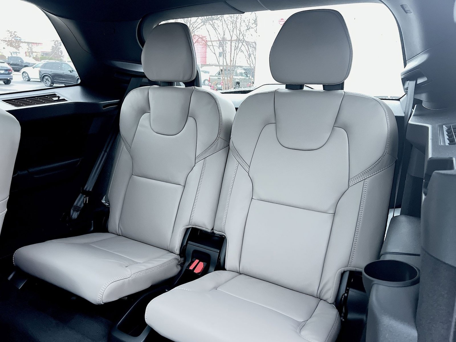 New 2026 Volvo XC90 B6 Ultra image 25