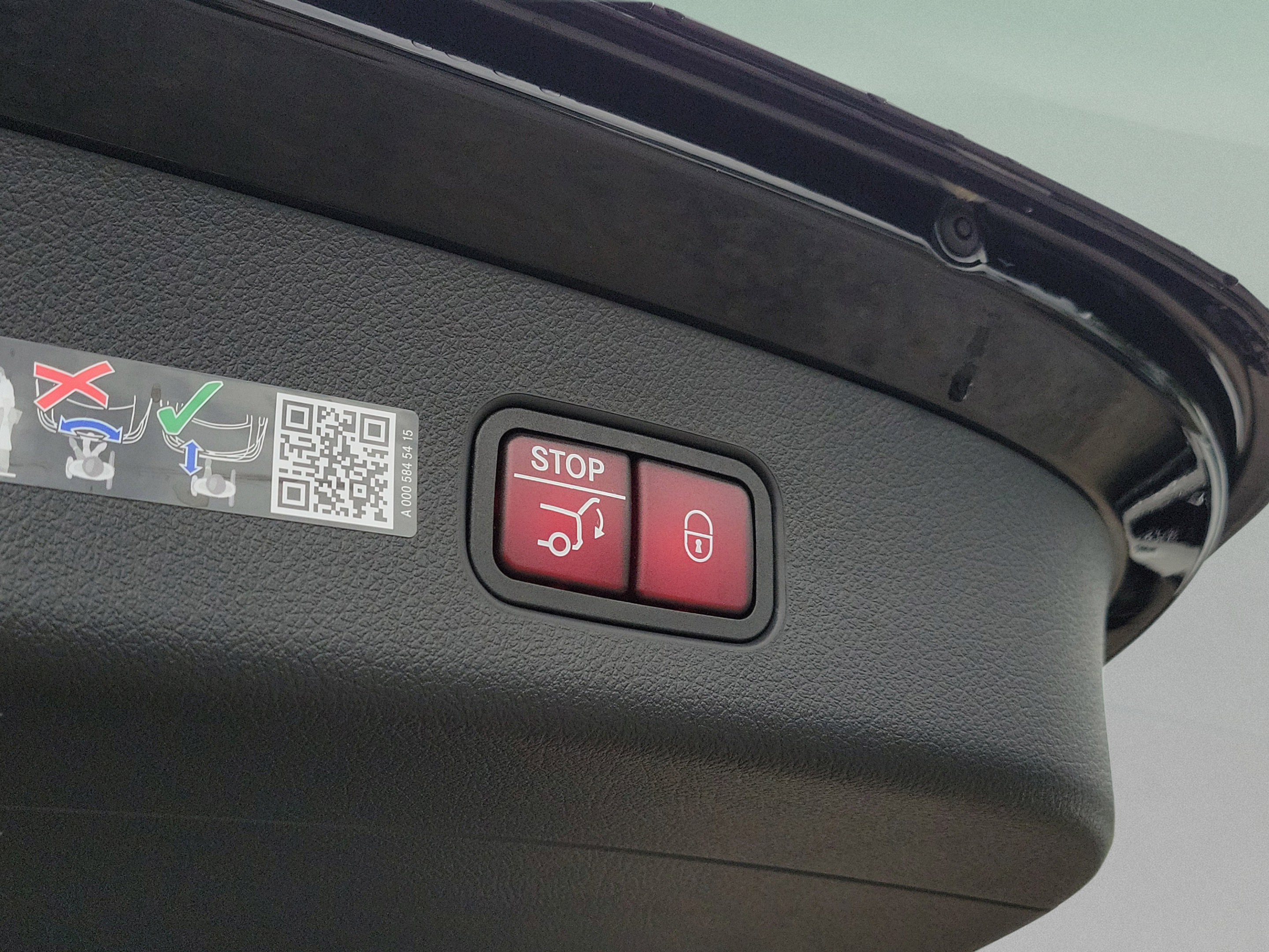 Certified 2026 Mercedes-Benz GLC 300 image 6